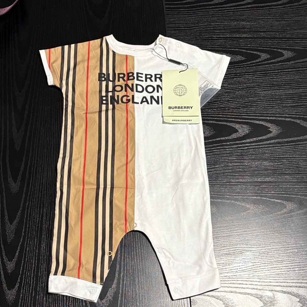 Burberry Kids Beige and White Bodysuit UNISEX